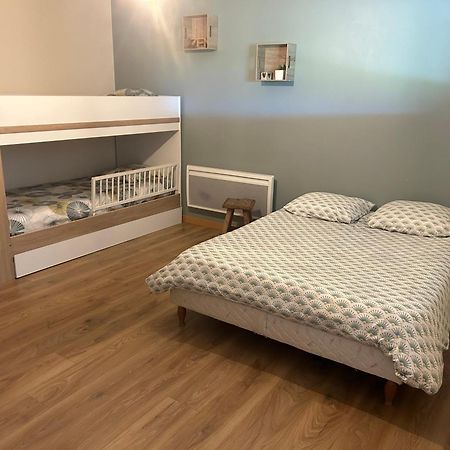 Apartamento Au Coeur Des Bois Saint-Germain-du-Salembre Exterior foto
